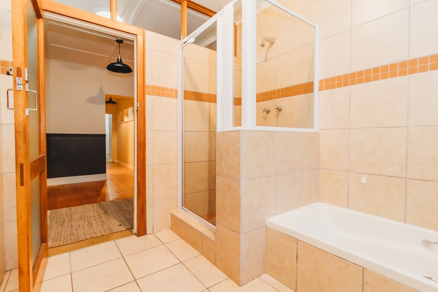 6 Bedroom Property for Sale in Heatherlands Western Cape